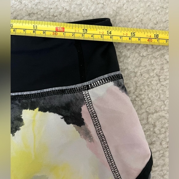 Lululemon Speed Shorts *2.5” Size 4 Citron Pink Tinted Canvas Lined - Picture 4 of 11